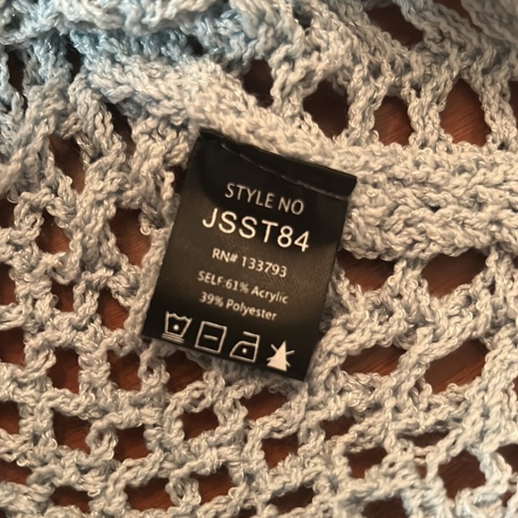 POL Women's V-Neck Sweater with Hood - Gray and Multicolor - Picture 6 of 6